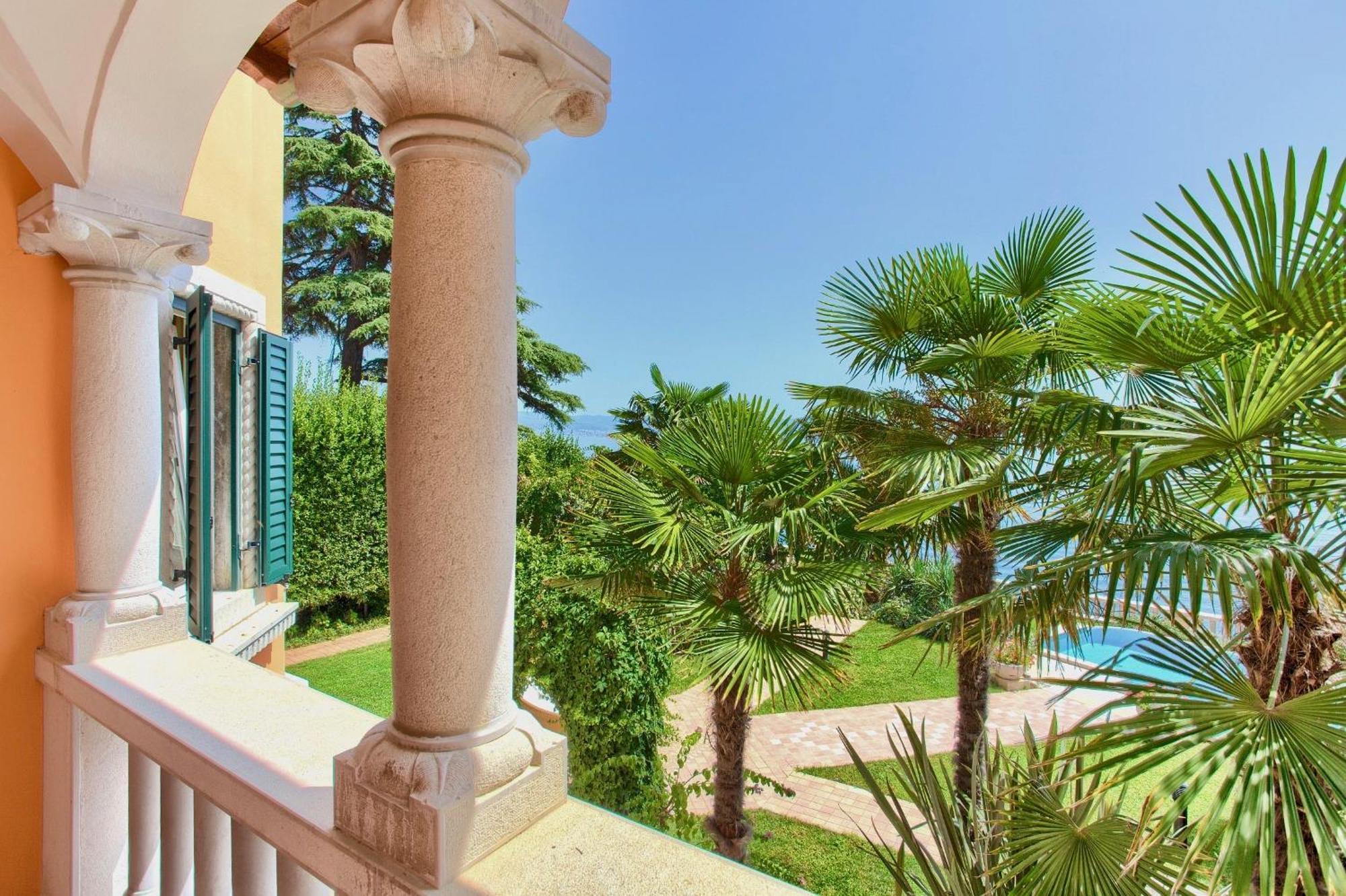 Villa Baronessa Lovran Exterior photo